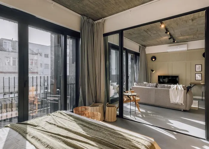 Tavares - 1 Bedroom Balcony In Santo Antonio * ליסבון